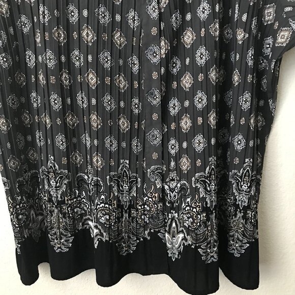 NWOT - Apt. 9 Accordion Pleated Short Sleeve Buttoned Down Blouse - Picture 7 of 13